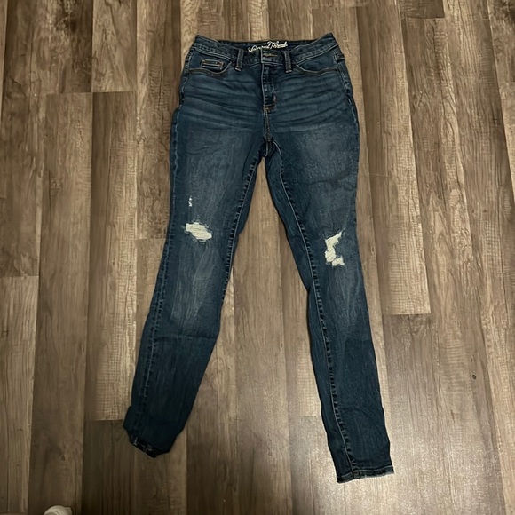 Universal Thread High Rise Skinny Jeans - Picture 1 of 3